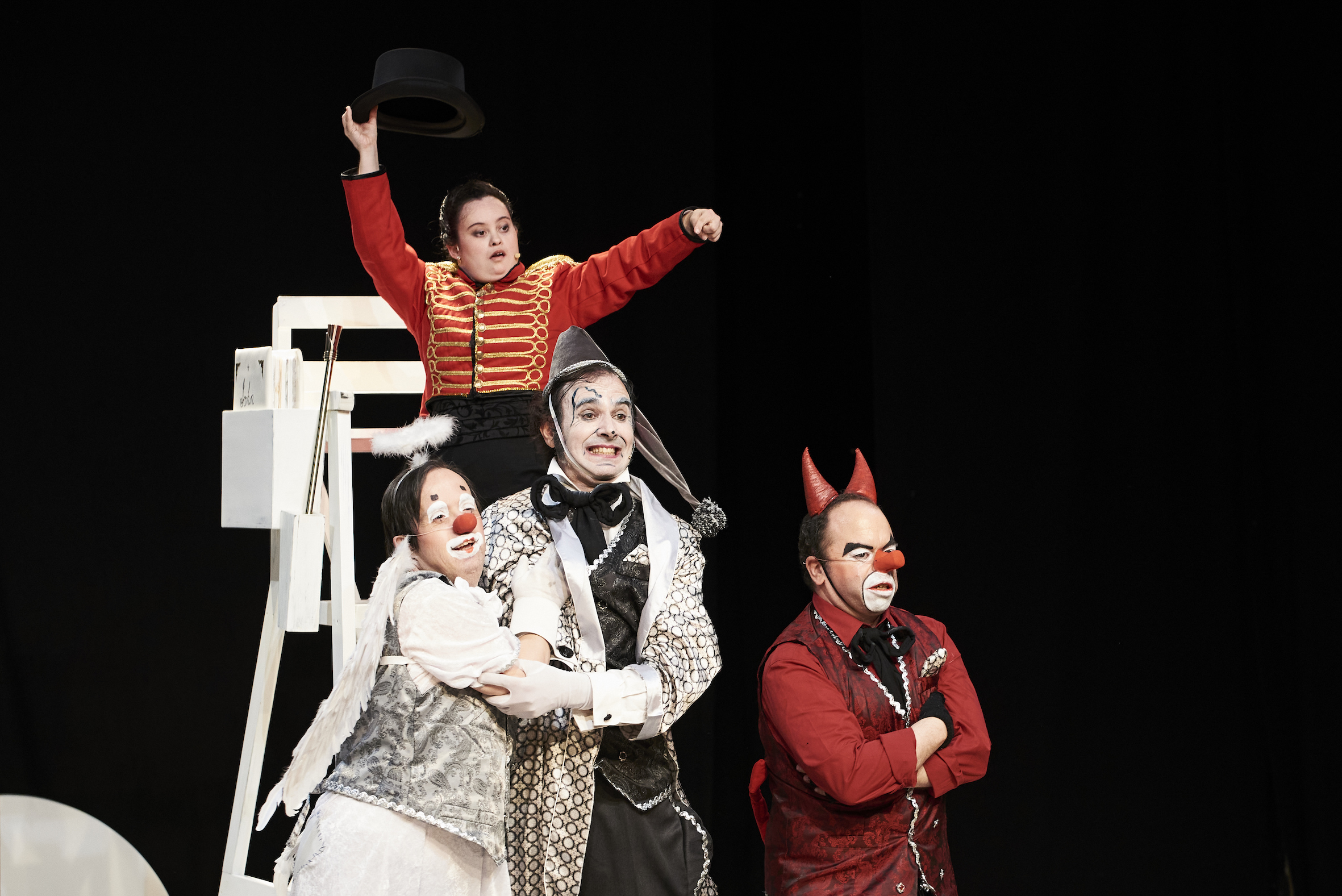 Danza Mobile actuó en Zaragoza con la obra de teatro ‘Castigo de Dios’